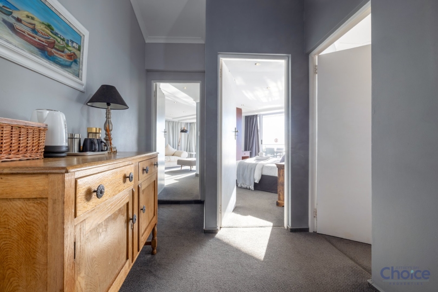 5 Bedroom Property for Sale in Jeffreys Bay Central Eastern Cape